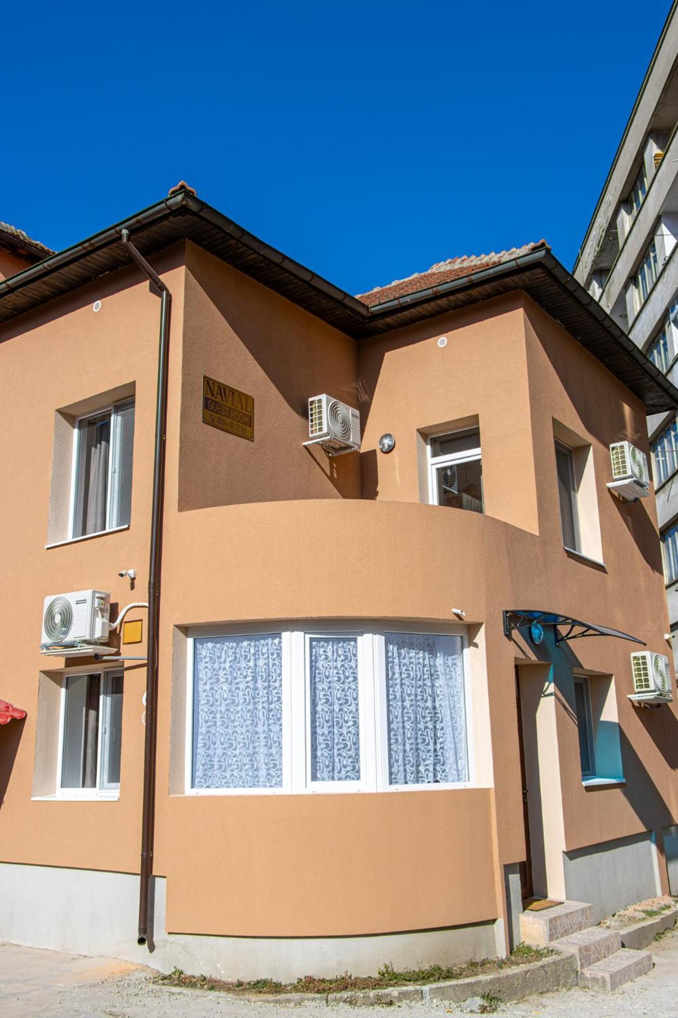 Navial Hotel Gabrovo Kültér fotó